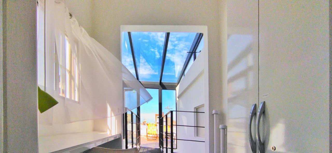 House With Large Terrace, Jacuzzi And Gated Parking For One Car Βίλα Μοντεβιδέο Εξωτερικό φωτογραφία