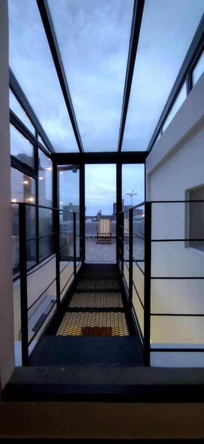 House With Large Terrace, Jacuzzi And Gated Parking For One Car Βίλα Μοντεβιδέο Εξωτερικό φωτογραφία