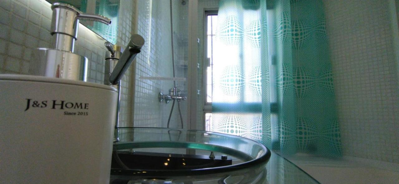 House With Large Terrace, Jacuzzi And Gated Parking For One Car Βίλα Μοντεβιδέο Εξωτερικό φωτογραφία
